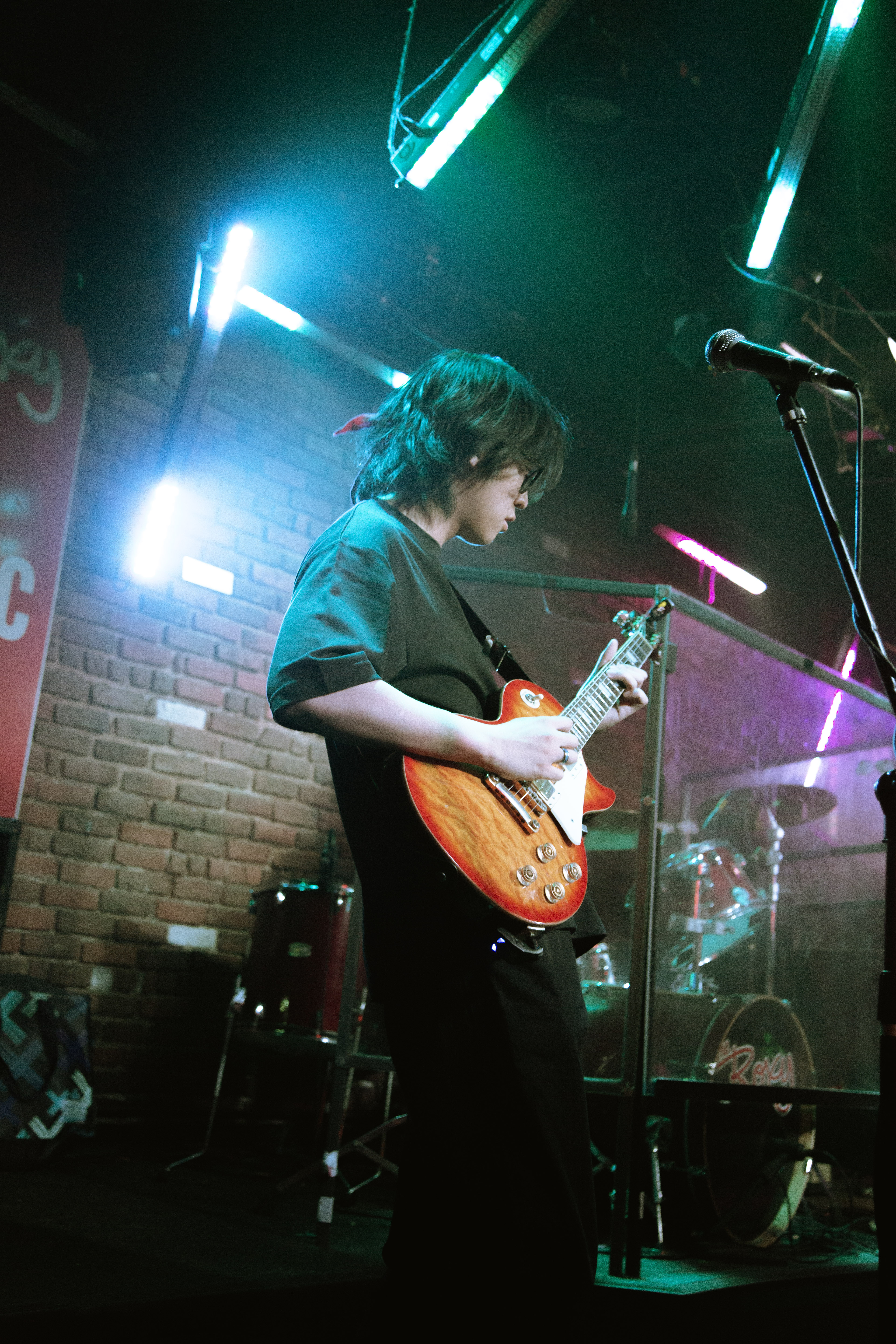 guitar neon