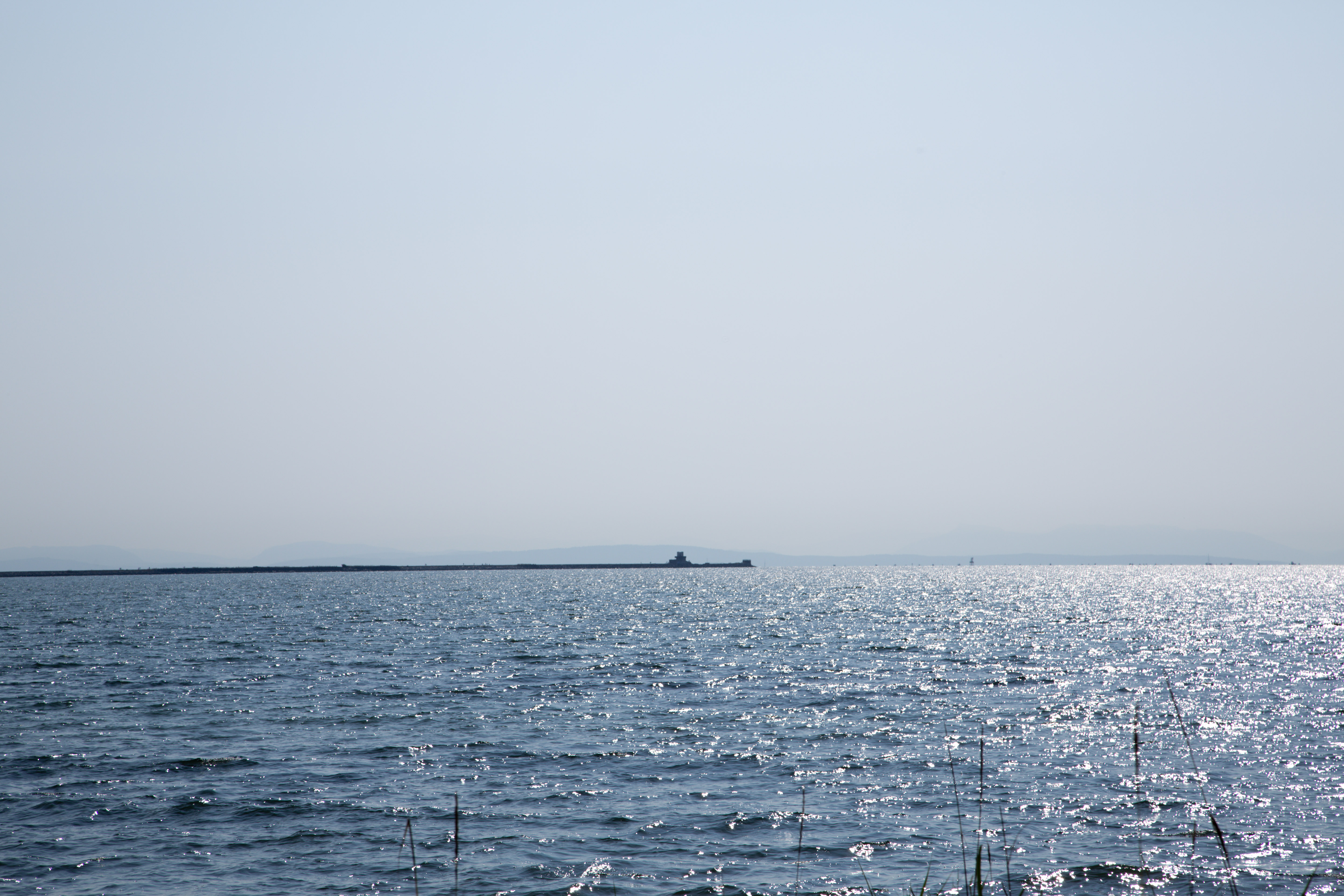 sea horizon